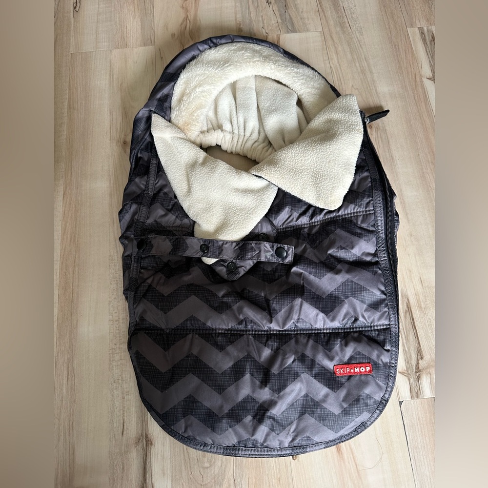 Skip hop Car seat Cover